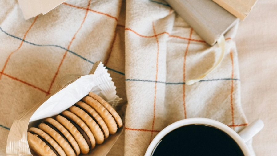 The Benefits of Reading Books Every Day